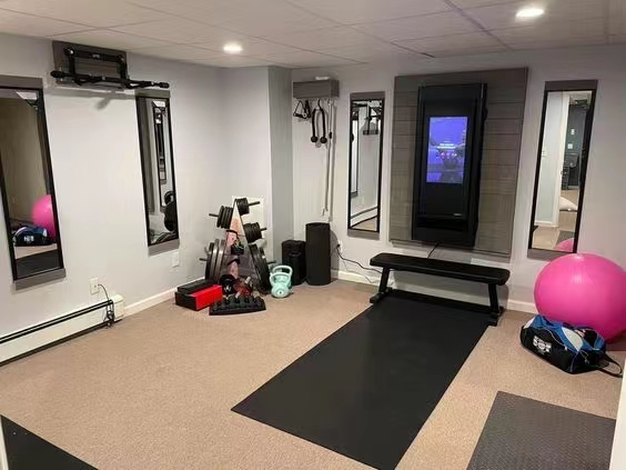 Gain unprecedented control and push yourself to your maximum without having to rack and unrack metal weights. By eliminating inertia, resistance is provided throughout the movement, so you'll get a more effective workout.