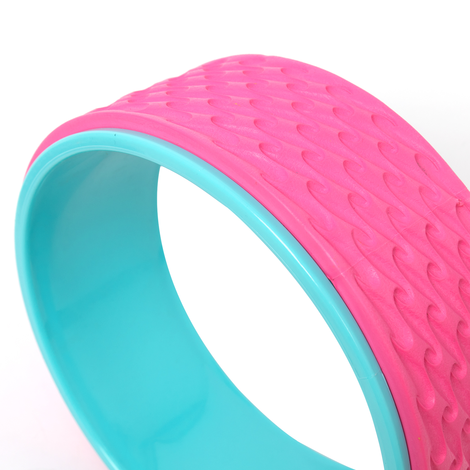 PATENT PENDING DESIGN Our yoga wheel features the thickest foam padding available and features a patent pending design. It’s superior quality & design cushions and conforms to your body’s unique shapes, whether it be your back, neck, or hips yet still is soft and comfortable enough to use everyday.