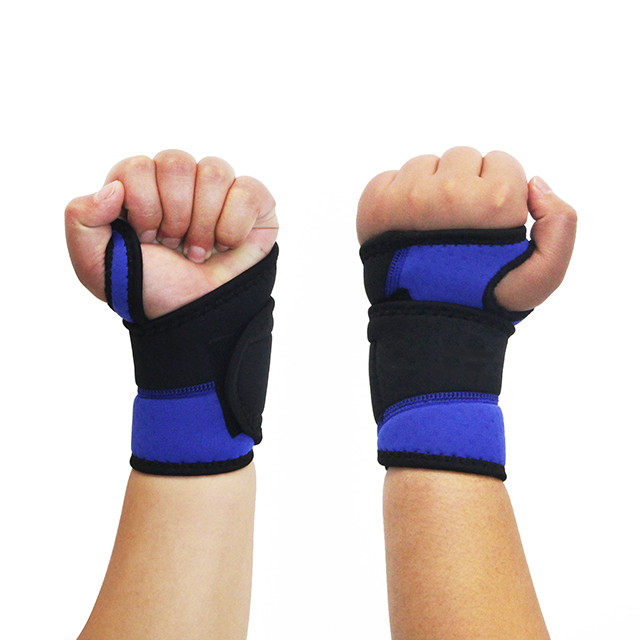 wrist wraps-procirclefitness